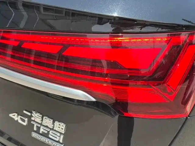 Audi Q5L — Фото автомобиля 12