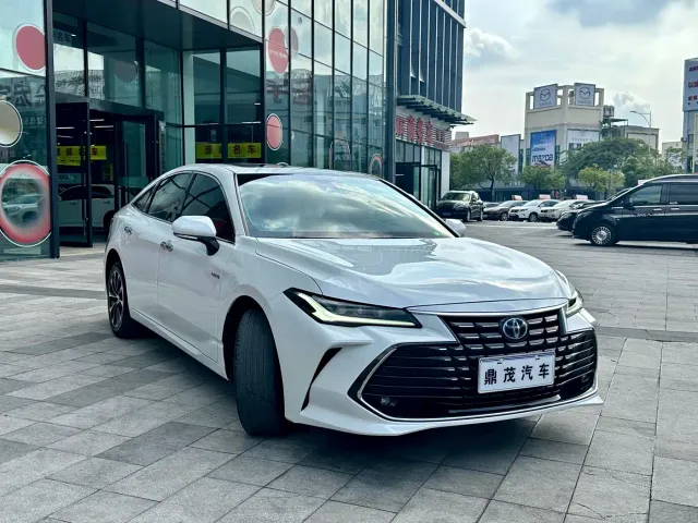 Toyota Avalon — Фото автомобиля 8