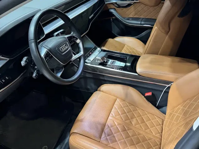 Audi A8 — Фото автомобиля 5