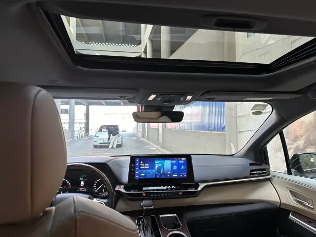 Toyota Granvia — Фото автомобиля 13