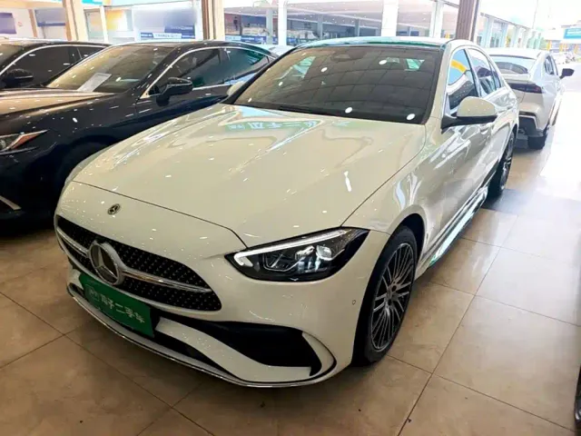 Фотография автомобиля — Mercedes-Benz C-Class