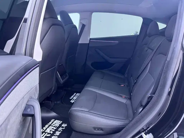 Tesla Model Y — Фото автомобиля 17