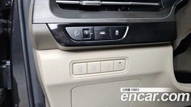 Kia Carnival Generation 4 — Фото автомобиля 21