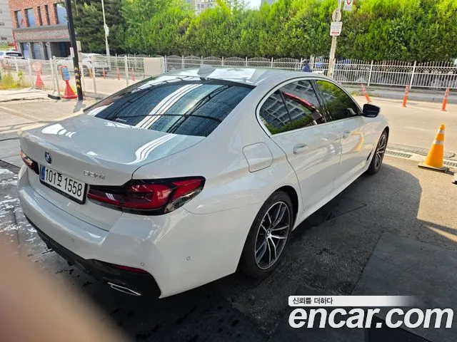 BMW 5 Series G30 — Фото автомобиля 4