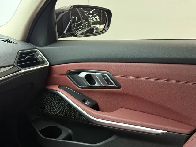 BMW 3 Series — Фото автомобиля 10