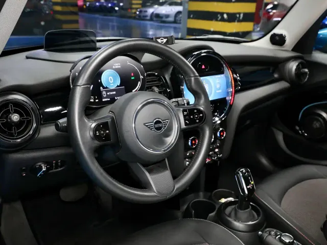 MINI Hatch — Фото автомобиля 11