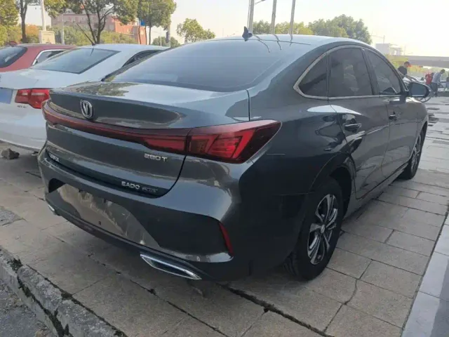 Changan Eado — Фото автомобиля 6