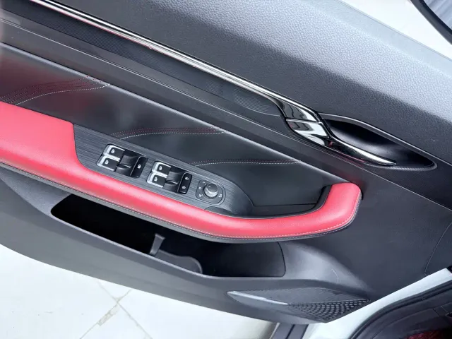 Geely Emgrand S — Фото автомобиля 23