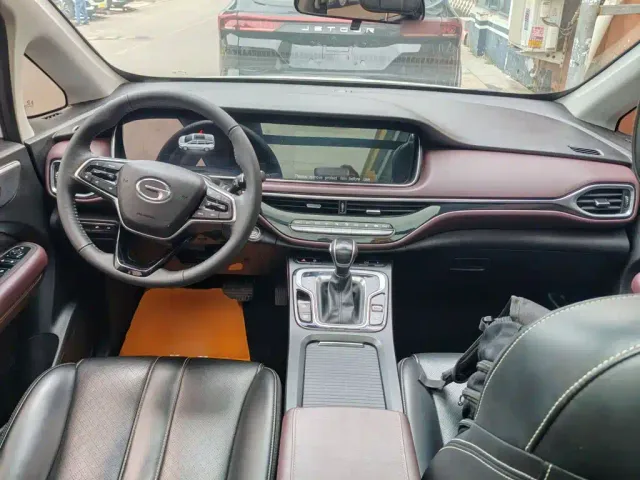 GAC Trumpchi M6 — Фото автомобиля 9