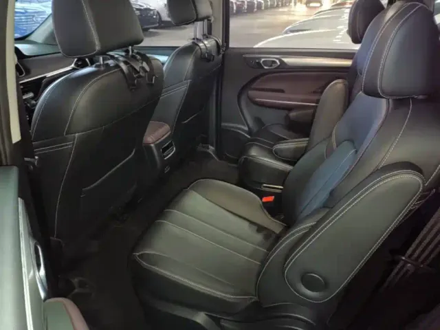 GAC Trumpchi M6 — Фото автомобиля 16