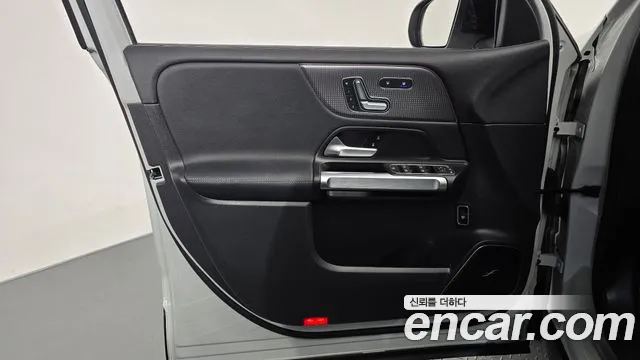Mercedes-Benz EQB X243 — Фото автомобиля 13