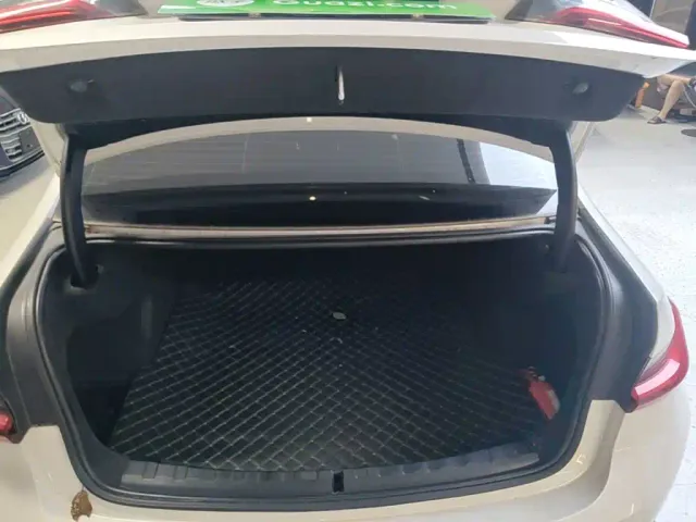 BMW 3 Series — Фото автомобиля 18