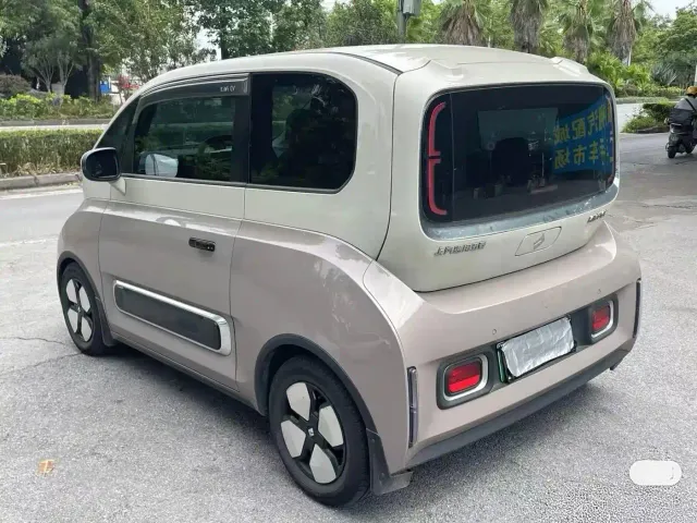 Baojun KiWi EV — Фото автомобиля 4