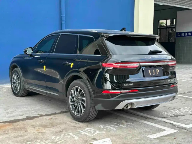 Lincoln Corsair — Фото автомобиля 7
