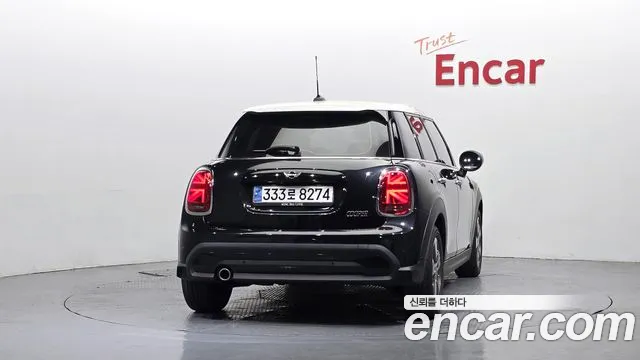 Mini Cooper Cooper 5 дверей Classic — Фото автомобиля 4
