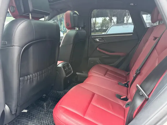 Porsche Macan — Фото автомобиля 5