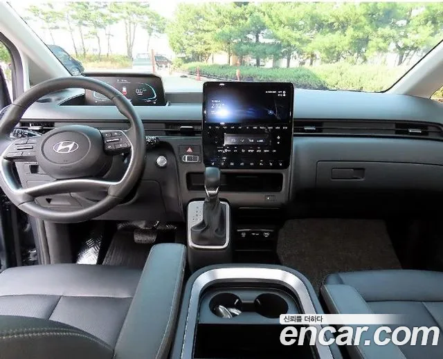 Hyundai Staria — Фото автомобиля 9