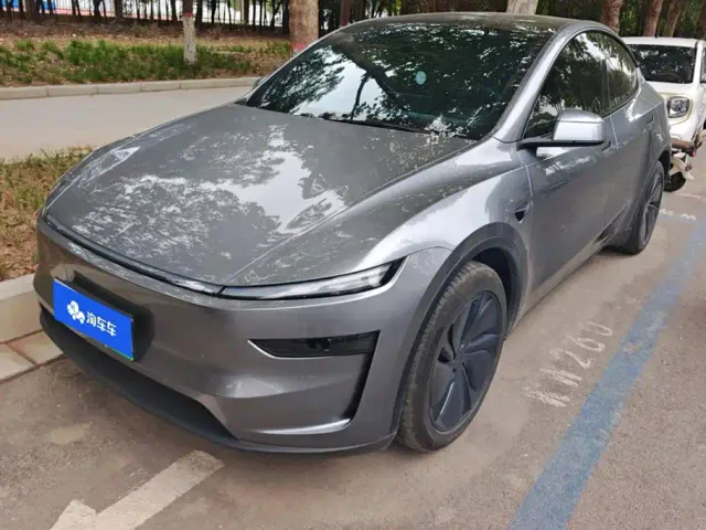 Фотография автомобиля — Tesla Model Y