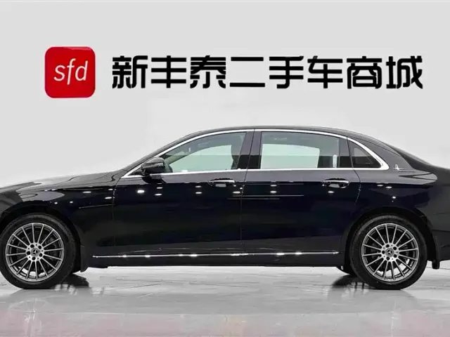 Mercedes-Benz E-Class — Фото автомобиля 4