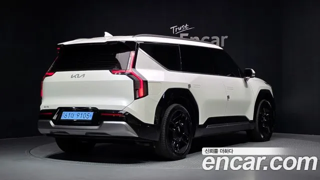 Kia EV9 — Фото автомобиля 2