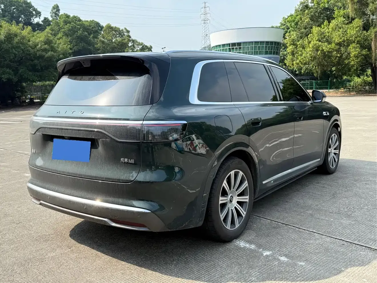 AITO Wenjie AITO M8 2025 Extended Range Max 37kWh 5-Seater — Фото автомобиля 14