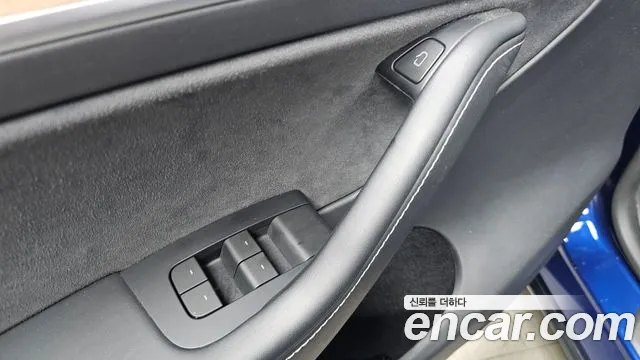 Tesla Model Y — Фото автомобиля 26