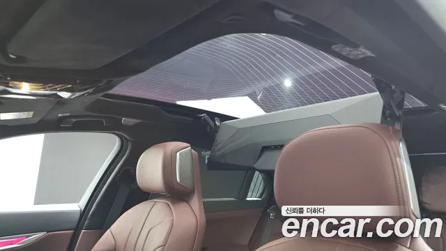 BMW i7 G70 — Фото автомобиля 17