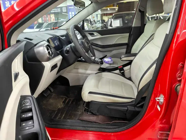 BYD Yuan Pro — Фото автомобиля 4