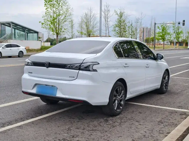Peugeot 408 — Фото автомобиля 24