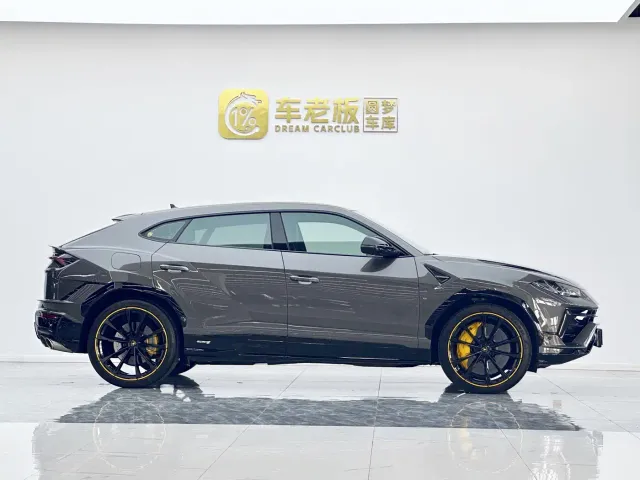 Lamborghini Urus — Фото автомобиля 7