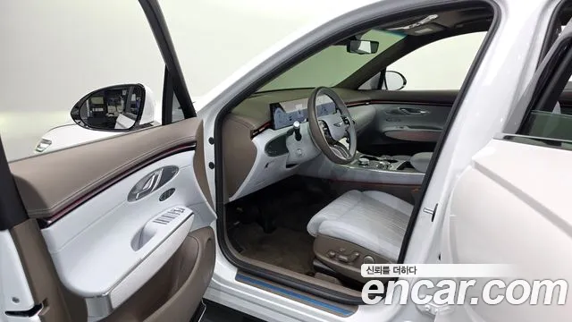 Genesis GV70 — Фото автомобиля 15