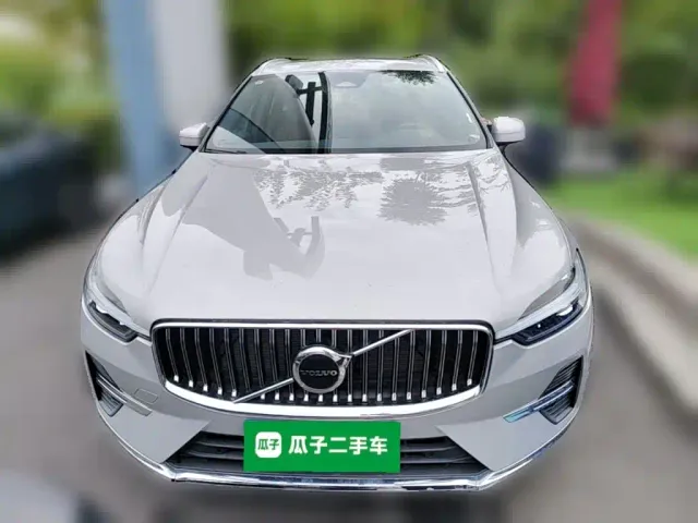 Volvo XC60 — Фото автомобиля 4