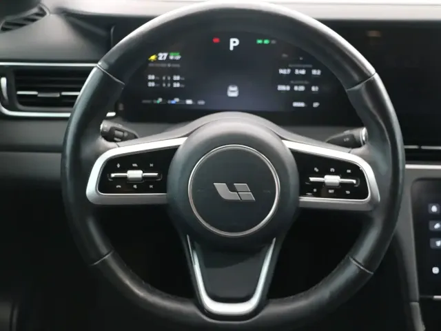 Li Auto ONE — Фото автомобиля 10
