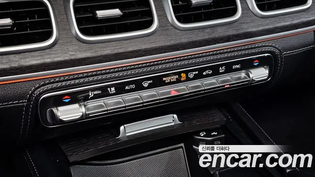 Mercedes-Benz GLS-Class — Фото автомобиля 21