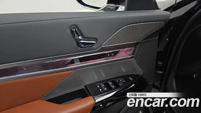BMW 7-Series 7 серия (G70) 740i xDrive M Sport — Фото автомобиля 17