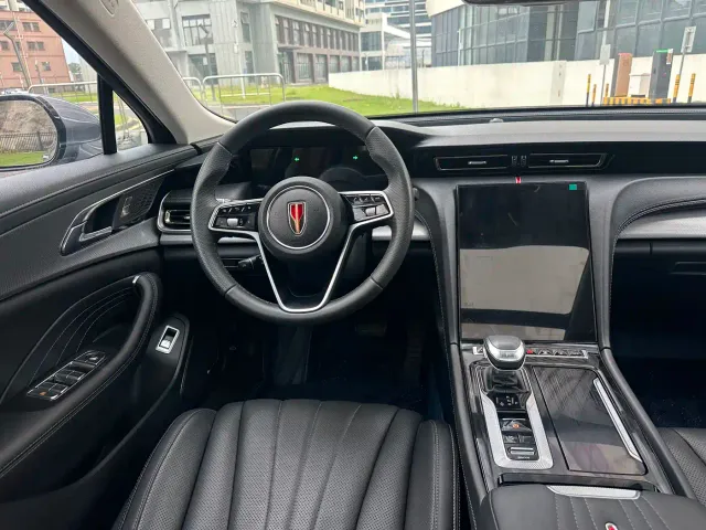 Hongqi H5 — Фото автомобиля 16