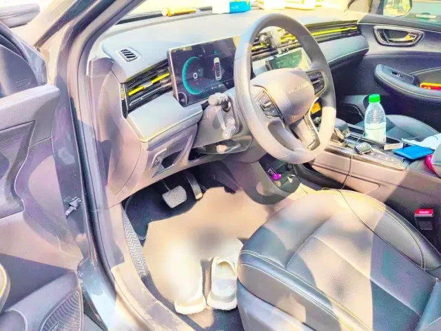 Roewe RX5 — Фото автомобиля 13