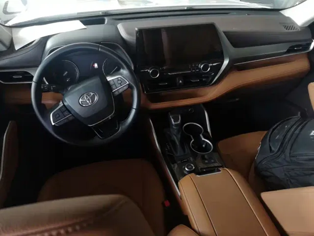 Toyota Highlander — Фото автомобиля 5
