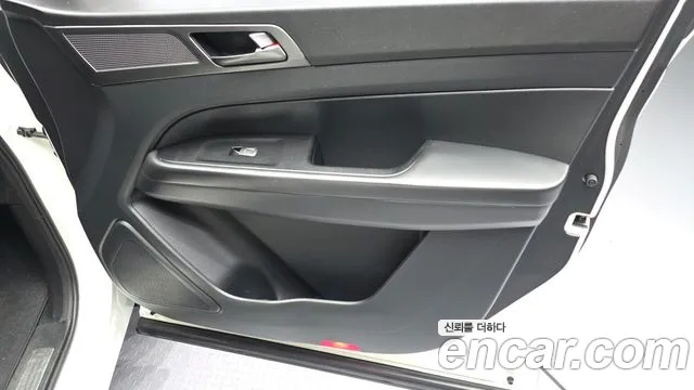 KG_Mobility_Ssangyong Rexton Новый Rexton Sport Дизель 2.2 4WD — Фото автомобиля 24