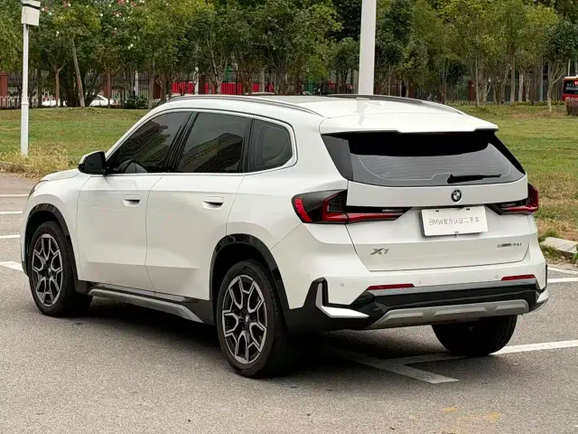 BMW X1 — Фото автомобиля 4
