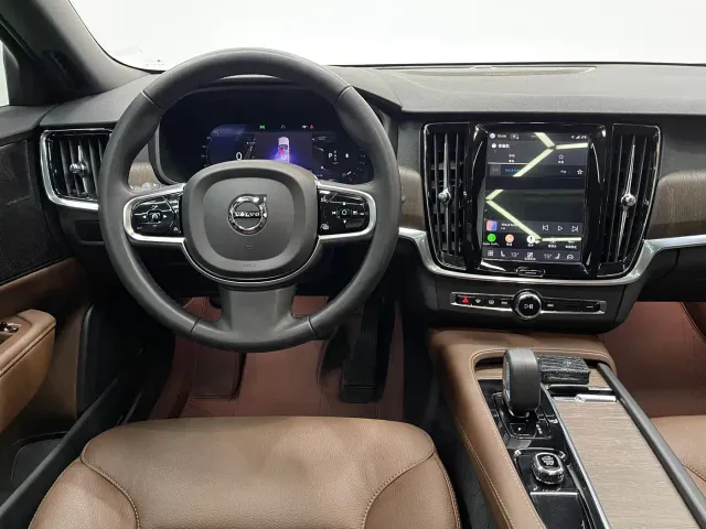 Volvo V90 — Фото автомобиля 9