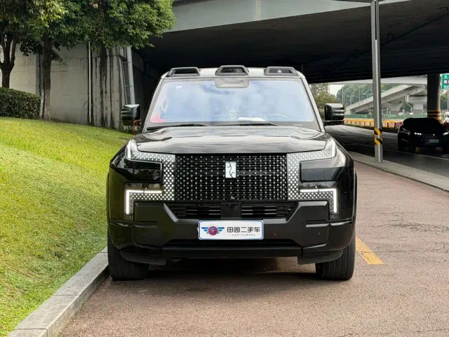 BYD U8L — Фото автомобиля 2