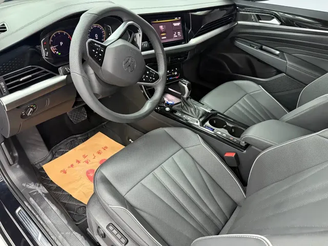 Volkswagen Passat — Фото автомобиля 4