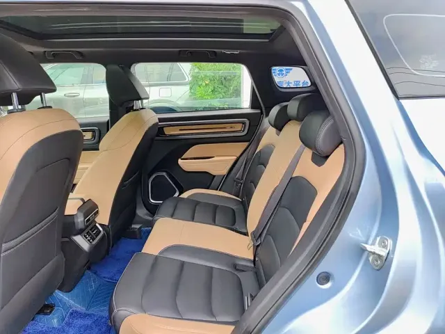 Geely ICON — Фото автомобиля 8