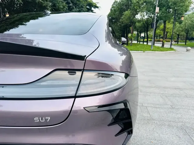 Xiaomi SU7 — Фото автомобиля 9