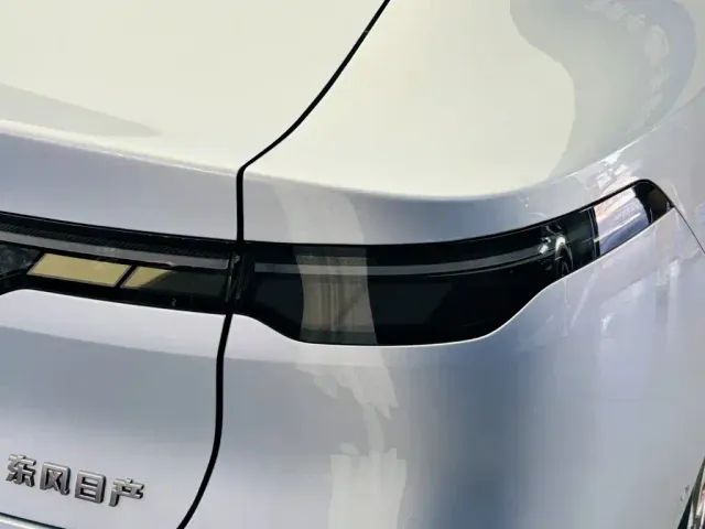 Nissan N7 — Фото автомобиля 12
