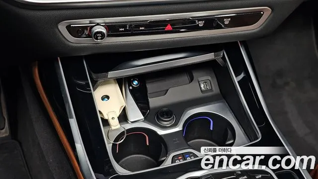 BMW X7 — Фото автомобиля 24