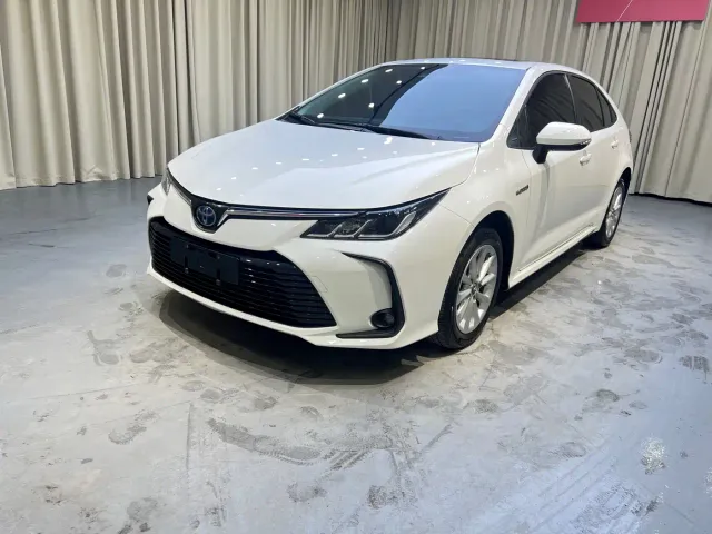 Фотография автомобиля — Toyota Corolla