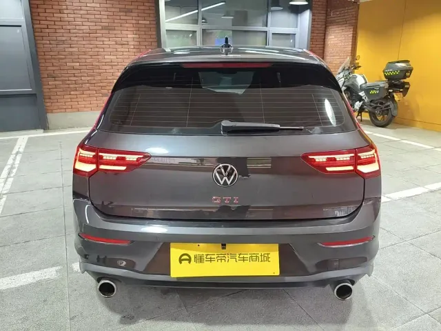 Volkswagen Golf GTI — Фото автомобиля 8