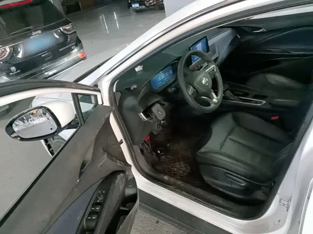 Buick Velite 6 — Фото автомобиля 15